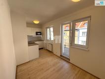 Pronájem bytu 1+1, Praha - Vinohrady, Kouřimská, 69 m2