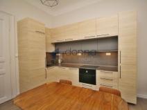 Pronájem bytu 4+kk, Praha, Viktora Huga, 80 m2