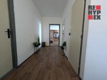 Prodej bytu 3+1, Cvikov - Cvikov II, Sídliště, 76 m2