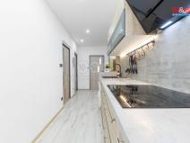 Prodej bytu 3+1, Hevlín, 70 m2