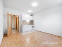 Pronájem bytu 1+kk, Praha - Černý Most, Dobrovolného, 31 m2