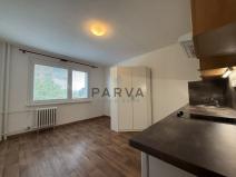Pronájem bytu 1+kk, Plzeň - Východní Předměstí, náměstí Generála Píky, 22 m2