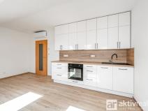 Pronájem bytu 1+kk, Ovčáry, Na Bulánce, 32 m2