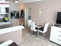 Pronájem bytu 2+kk, Karlovy Vary - Stará Role, Karlovarská, 36 m2