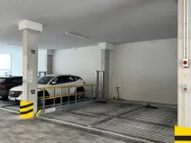 Pronájem garážového stání, Praha - Libeň, Primátorská, 2590 m2