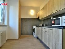 Pronájem bytu 3+1, Hradec Králové - Slezské Předměstí, třída SNP, 67 m2