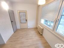 Prodej bytu 2+1, Dvůr Králové nad Labem, Elišky Krásnohorské, 59 m2