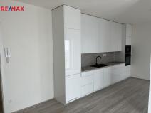 Pronájem bytu 2+kk, Zlín, Tyršovo nábřeží, 66 m2