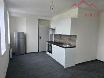 Pronájem bytu 1+kk, Chomutov, Žižkovo náměstí, 27 m2