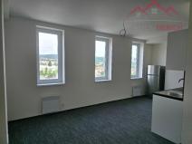 Pronájem bytu 1+kk, Chomutov, Žižkovo náměstí, 27 m2