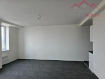 Pronájem bytu 2+kk, Chomutov, Žižkovo náměstí, 50 m2