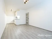Pronájem bytu 2+kk, Praha - Střížkov, K lipám, 38 m2