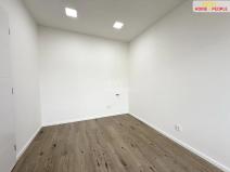 Prodej bytu 4+kk, Praha - Kobylisy, Chabařovická, 69 m2
