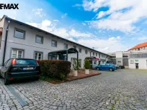 Pronájem kanceláře, Hradec Králové, třída Karla IV., 206 m2