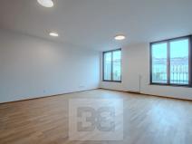 Prodej bytu 1+kk, Praha - Smíchov, Toyen, 39 m2