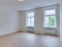 Pronájem bytu 1+1, Praha - Karlín, Křižíkova, 51 m2