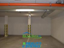 Pronájem garážového stání, Brno, Lišejníková, 15 m2