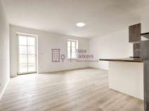 Pronájem bytu 1+kk, Jindřichův Hradec, nám. Míru, 61 m2