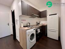 Pronájem bytu 2+1, Karlovy Vary, Charkovská, 48 m2