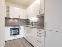 Prodej bytu 2+kk, Praha - Hlubočepy, náměstí Olgy Scheinpflugové, 45 m2