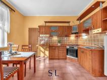 Prodej vícegeneračního domu, Telnice, 303 m2
