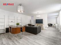 Prodej ubytování, Praha - Karlín, Pernerova, 60 m2