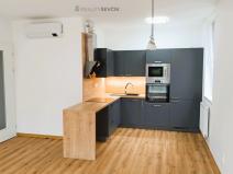 Pronájem bytu 2+kk, Hluboká nad Vltavou, U Parku, 50 m2