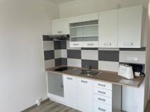 Pronájem bytu 1+kk, Ostrov, Kollárova, 20 m2