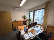 Pronájem kanceláře, Praha - Karlín, Křižíkova, 108 m2