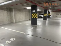 Pronájem garážového stání, Praha - Holešovice, V háji, 12 m2