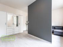 Prodej podílu 1/2 rodinného domu, Praha - Malešice, Káranská, 225 m2