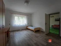 Prodej atypického bytu, Dvůr Králové nad Labem, Klazarova, 67 m2