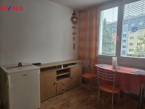 Pronájem bytu 1+1, Karlovy Vary - Drahovice, Maďarská, 46 m2