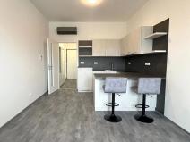 Pronájem bytu 1+kk, Brno, Komárovská, 29 m2