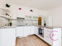 Pronájem bytu 2+kk, Jihlava, Halasova, 50 m2