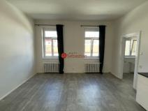 Pronájem bytu 1+kk, Praha - Nové Město, Zlatnická, 39 m2