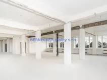 Prodej kanceláře, Hradec Králové - Kukleny, Pražská třída, 1600 m2
