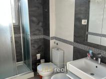 Prodej bytu 2+1, Durrës, Albánie, 75 m2