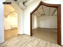 Pronájem obchodního prostoru, Olomouc, Šemberova, 99 m2