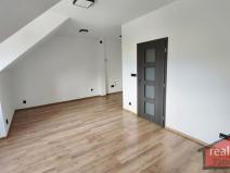 Prodej bytu 1+kk, Nupaky, Nupacká, 38 m2