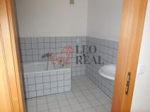 Pronájem atypického bytu, Tuchoměřice, V Kněžívce, 95 m2
