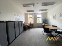 Pronájem kanceláře, Hradec Králové, Československé armády, 131 m2