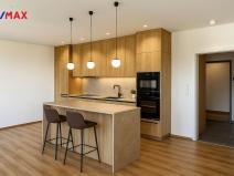 Prodej bytu 3+kk, Karlovy Vary, Šumavská, 105 m2