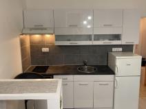 Pronájem bytu 1+kk, Jihlava, Telečská, 27 m2
