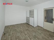 Prodej bytu 1+1, Plzeň, Komenského, 42 m2
