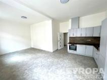 Pronájem bytu 3+1, Sokolov, U Divadla, 73 m2