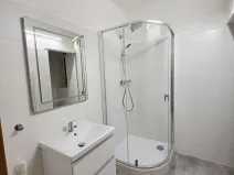 Pronájem bytu 1+1, Praha - Karlín, Kubova, 42 m2