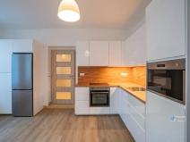 Pronájem bytu 2+kk, Praha - Žižkov, Štítného, 64 m2