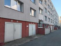 Pronájem garážového stání, Olomouc, 15 m2
