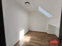 Prodej bytu 2+kk, Nupaky, Nupacká, 35 m2